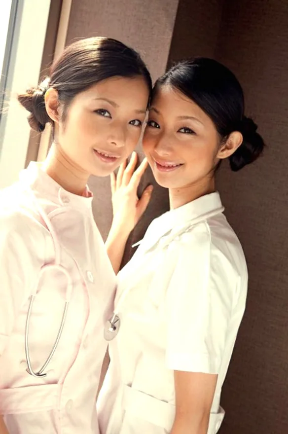 Ariko & Yui "duo With Girl"