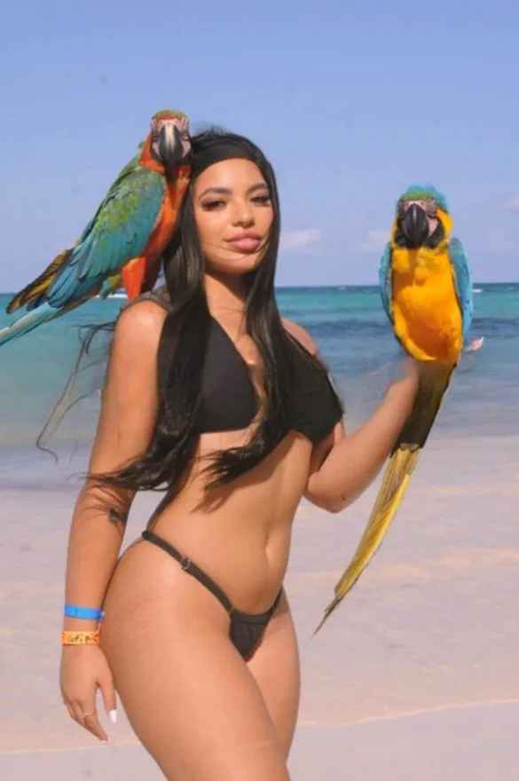 Bella