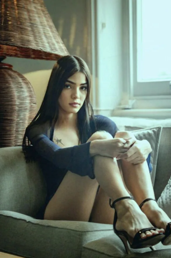 Bella
